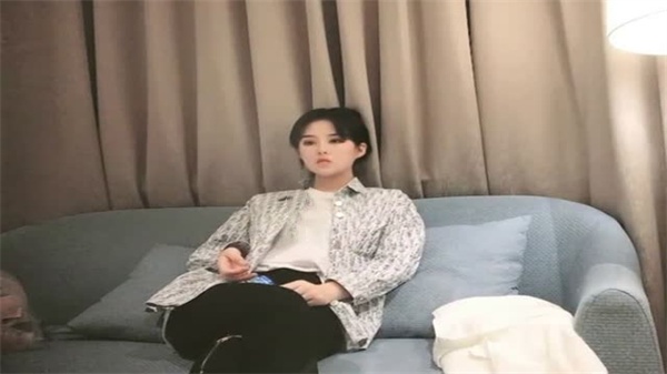 91沈先生狂操00后乖巧女神！无套内射嫩穴，让她彻底沦陷！